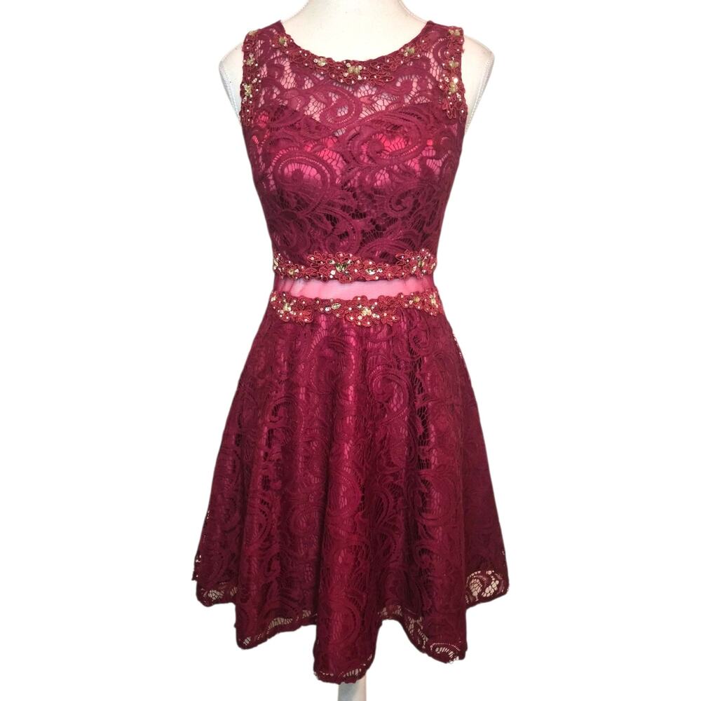 Dancing Queen Red Lace Dress Womens Small Gold Beaded Fit & Flare Romantic Glam